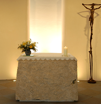 Altare in Marmo Travertino Romano a spacco